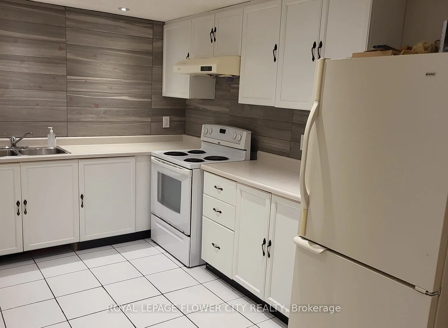 2 bed, $2,100 — Photo 2