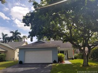 8330 SW 41st Ct, Davie, FL 33328