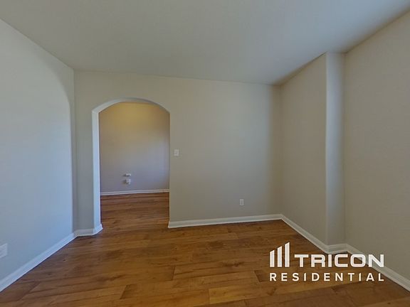 4th image of 2121 Sweet Gum Dr
