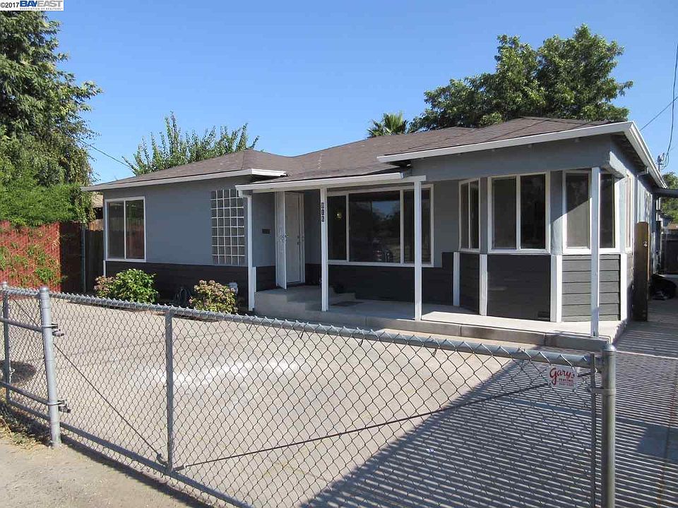 2nd image of 816 California Ave