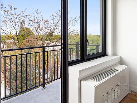 3rd image of 1825 Ocean Ave #5P