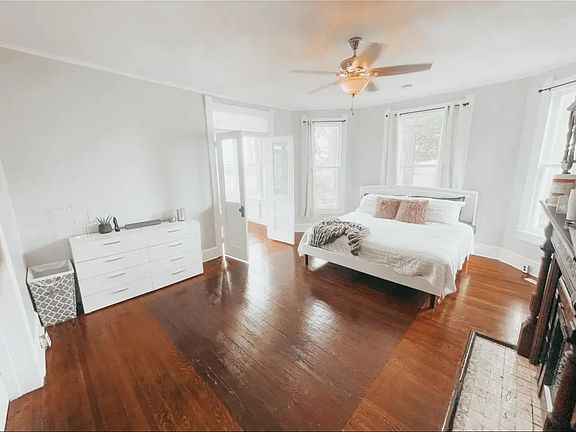 3rd image of 8 Park St #101