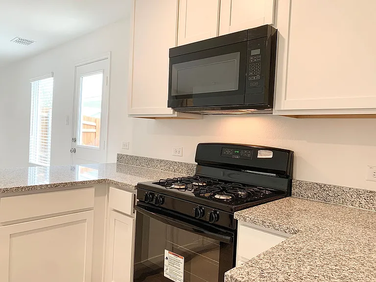 7212 Gray Wolf Ln — Photo 17
