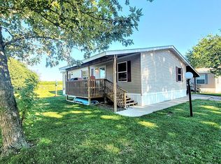 44 Randolph St, Mahomet, IL 61853