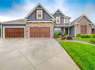 9301 N Hunter Ct, Kansas City, MO 64157