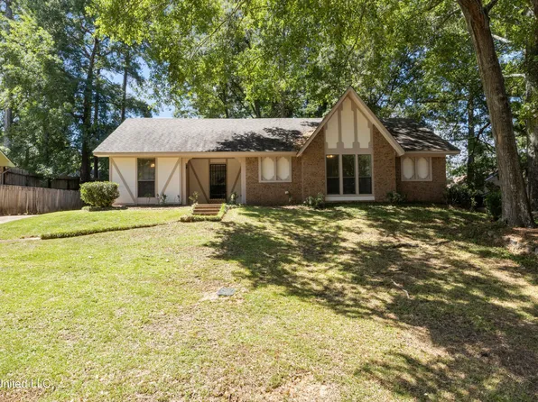 465 Heritage Pl, Jackson, MS 39212
