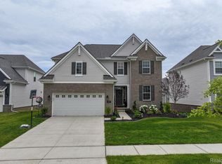 1868 Ruby St, Wixom, MI 48393