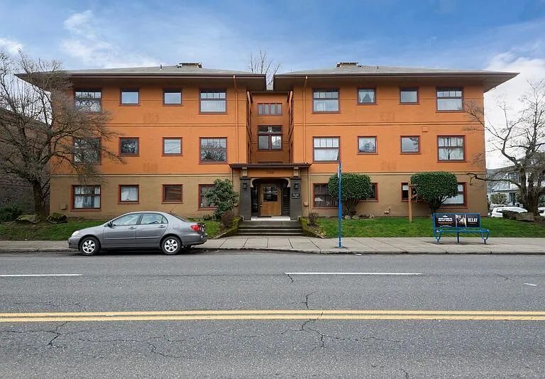 3268 SE Hawthorne Blvd — Photo 13