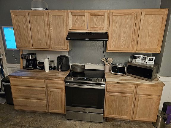 5th image of 24 Hampden St