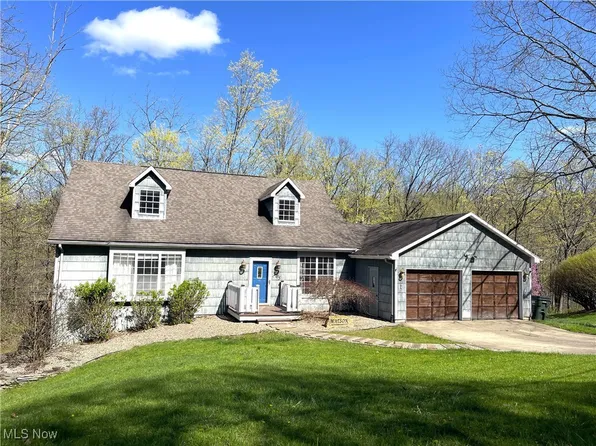 205 Deerwalk Cir, Marietta, OH 45750