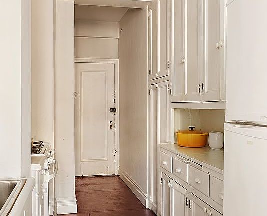 5th image of 30 5th Ave APT 12G
