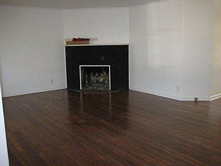 3rd image of 837 W Harvard Ave