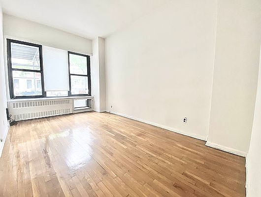 4th image of 424 W 57th St APT 1A