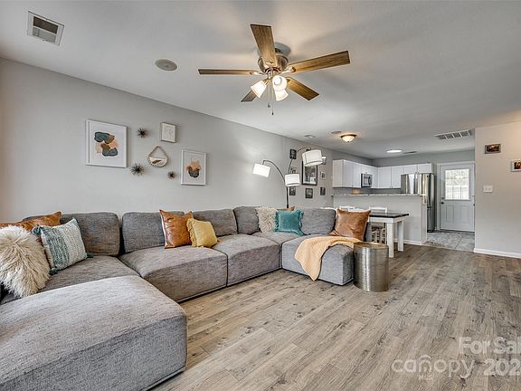 2nd image of 2131 Pavillion Ct