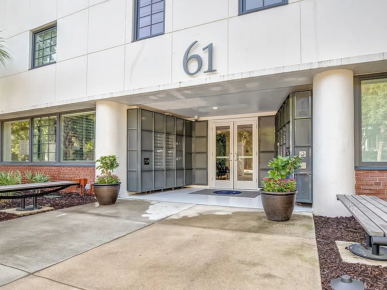 61 Vandy — Photo 17