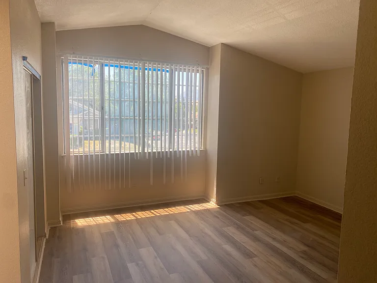 2974 Honeysuckle Cir — Photo 9