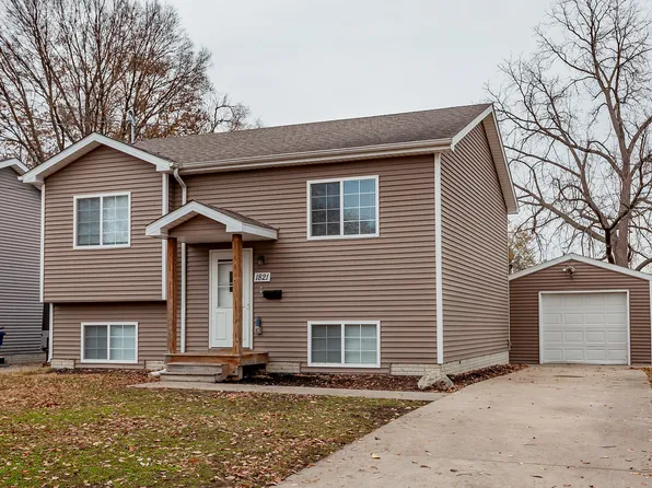 1821 E 25th St, Des Moines, IA 50317