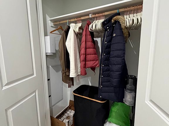 4th image of 216-218 Mount Pleasant Ave #209