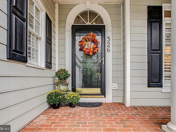3rd image of 326 Oak Knoll Dr