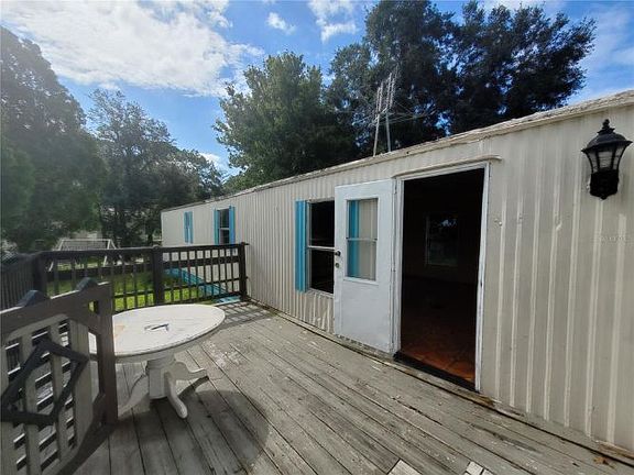 4th image of 2523 Desoto Dr