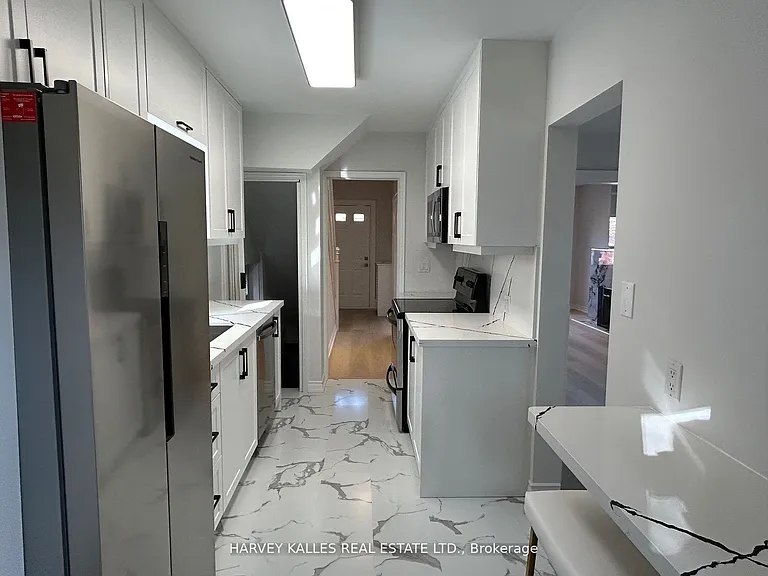 207 Old Orchard Grv — Photo 5