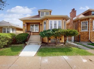 6107 W Barry Ave, Chicago, IL