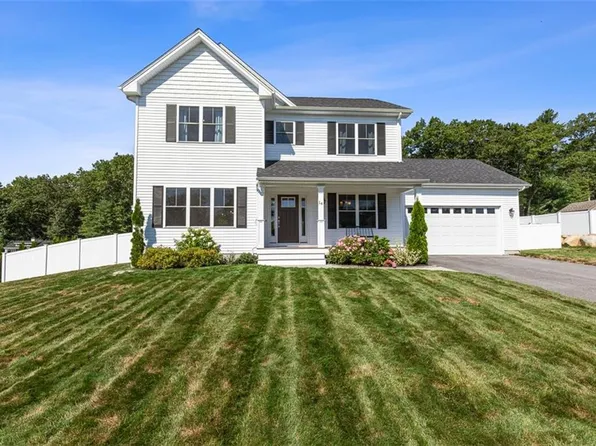 14 Minglewood Dr, Coventry, RI 02816