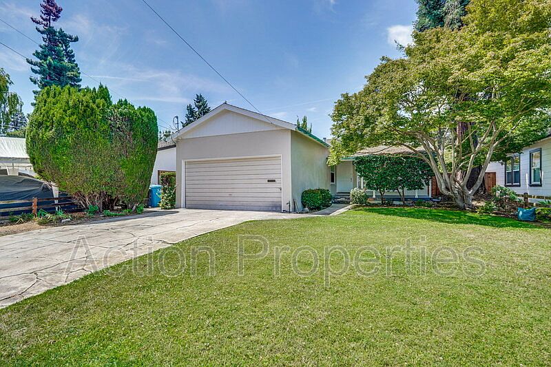 1st image of 207 Haight St