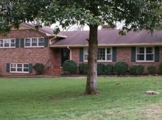 1009 Sunnyside Dr, Columbia, TN 38401