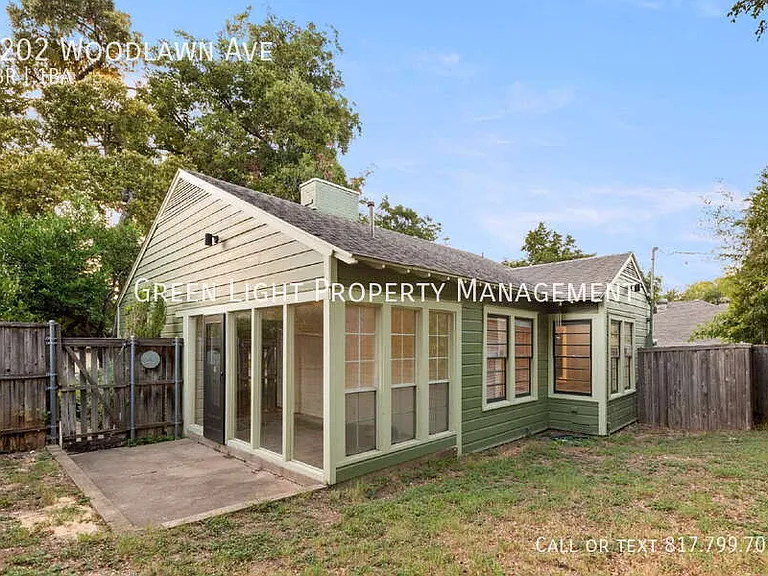 1202 Woodlawn Ave — Photo 26