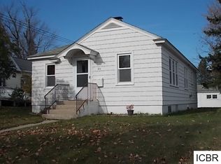 211 NW 7th St, Grand Rapids, MN 55744