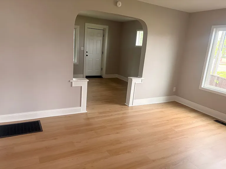 1328 E 21st Ave — Photo 5