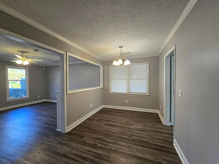 2230 Tudor St — Photo 4