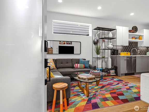 4th image of 5513 B 6th Avenue NW