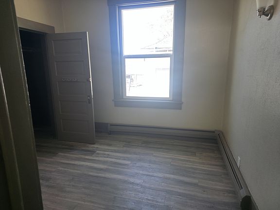 4th image of 715 Western Ave