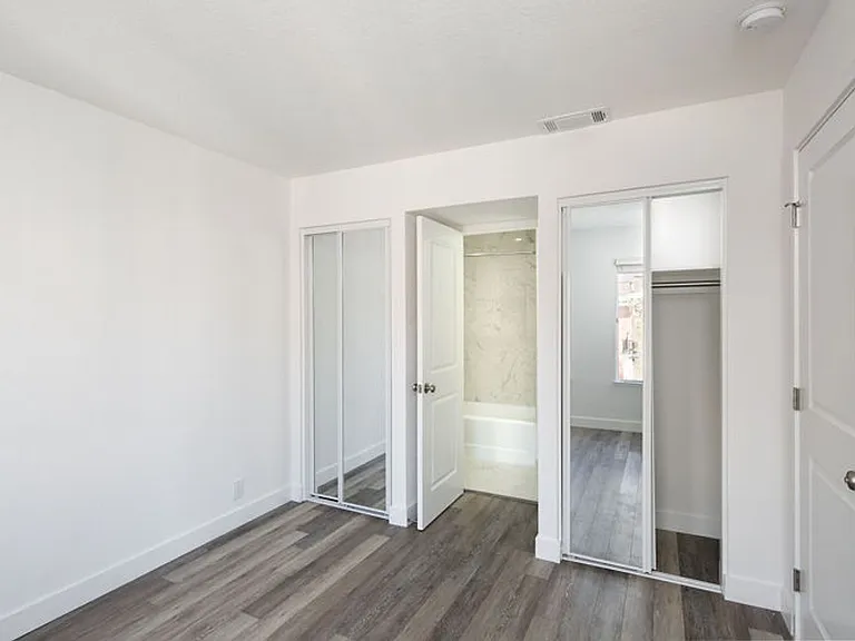 2200 Jackson St — Photo 8