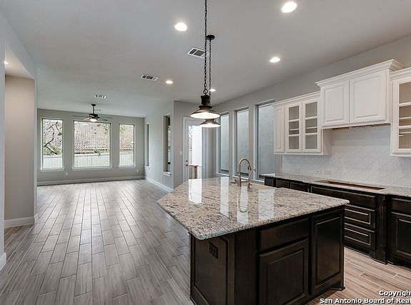 3rd image of 11342 Cottage Grv