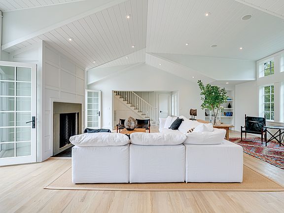 4th image of 120 Leland Ln