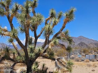 3255 S Arapaho Dr, Yucca, AZ 86438