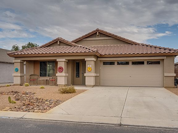 2nd image of 751 E Palomino Way