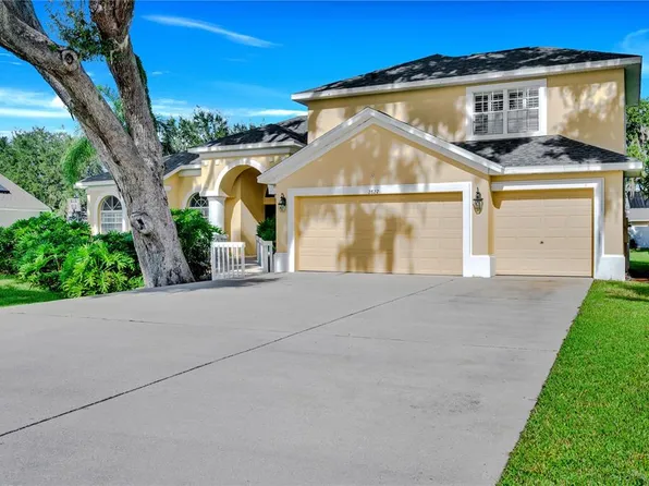 2827 Lake Michaela Blvd, Valrico, FL 33596