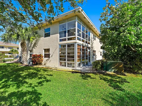 2950 SE Ocean Blvd. #135-8, Stuart, FL 34996