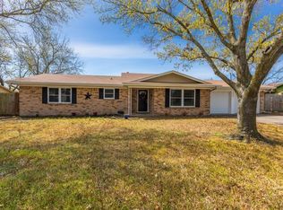 1315 Tanglewood Dr, Commerce, TX 75428