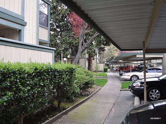 4th image of 301 Del Verde Cir APT 7