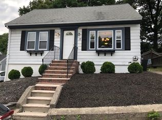 17 Laurel Ave, Methuen, MA 01844