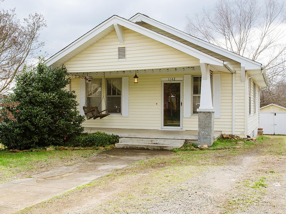 1st image of 1142 NE Hiawassee Ave