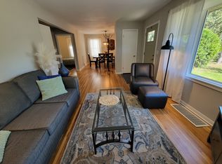 422 Jefferson Ave S, Hopkins, MN 55343