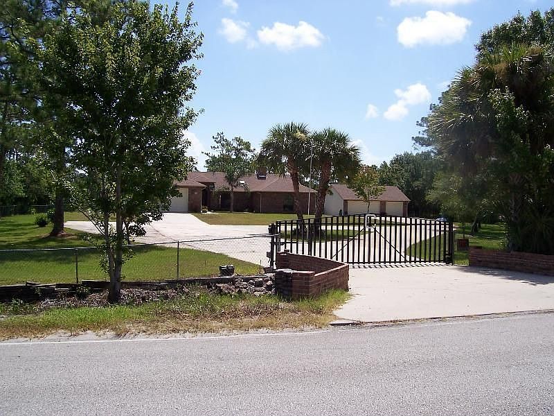 2nd image of 2845 Weber Rd