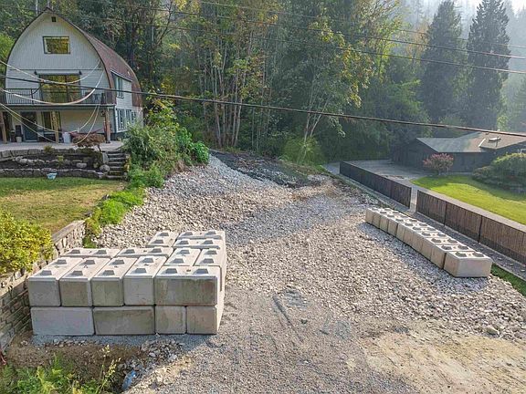 2nd image of 66652 Summer Rd