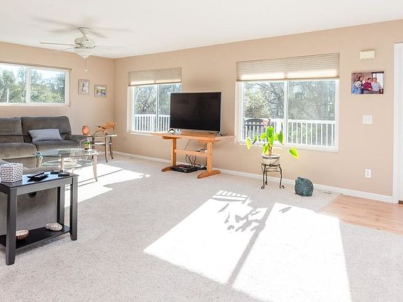 3rd image of 2385 Coolwater Creek Rd